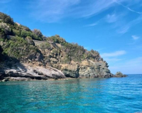 charmant F2 entre Bastia et St Florent